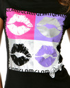 Four Kisses Tee in Silver-Black